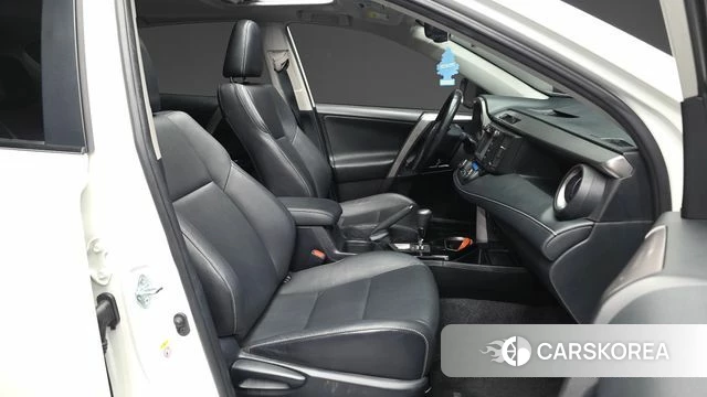 Toyota RAV4 2018 Белый из Кореи, фото 2