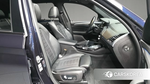 BMW X3 (G01) 2021 Черный из Кореи, фото 2