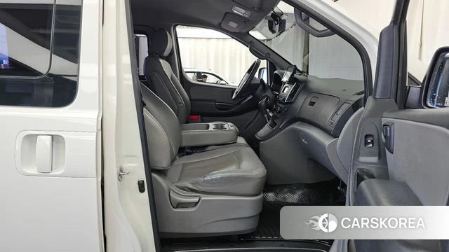 Hyundai The New Grand Starex 2018 Белый из Кореи, фото 2