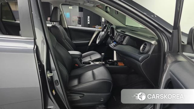 Toyota RAV4 2018 Серый из Кореи, фото 2