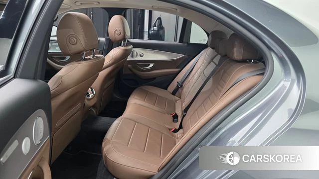 Mercedes-Benz E-Class W213 2019 Серый из Кореи, фото 2