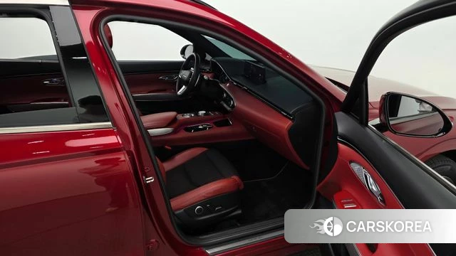 Genesis GV70 2021 Красный из Кореи, фото 2