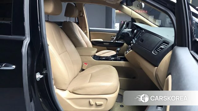 Kia The New Carnival 2018 Черный из Кореи, фото 2