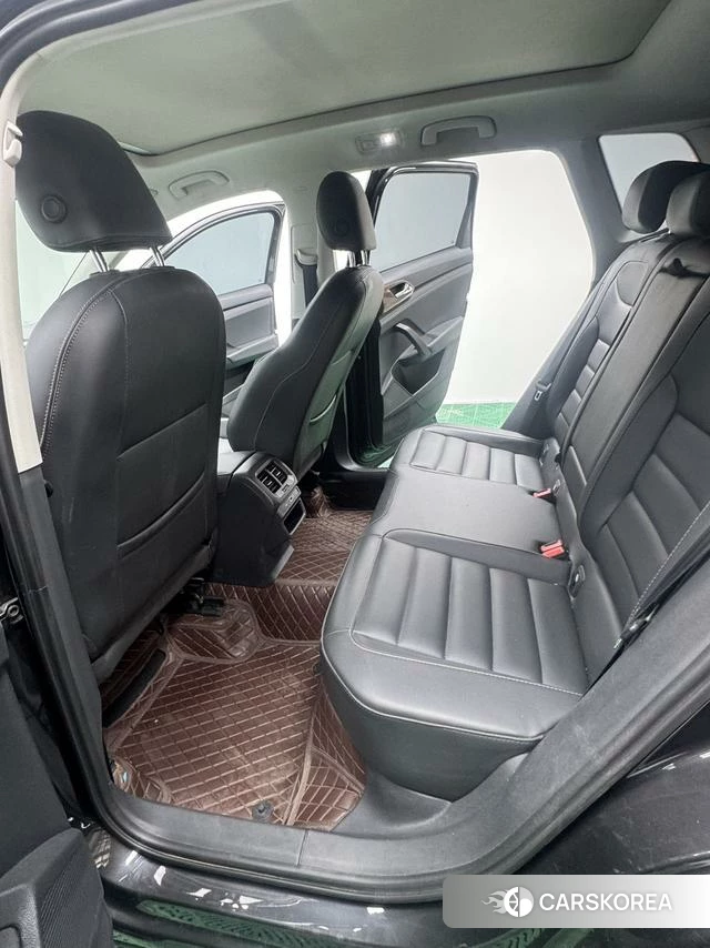 Volkswagen Tharu 2021 Темно-серый из Китая, фото 2