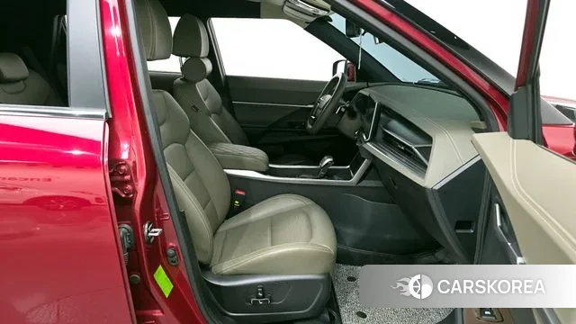Ssangyong Torres 2023 Красный из Кореи, фото 2