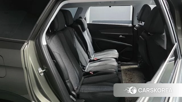 Peugeot 5008 second generation 2019 Серый из Кореи, фото 2