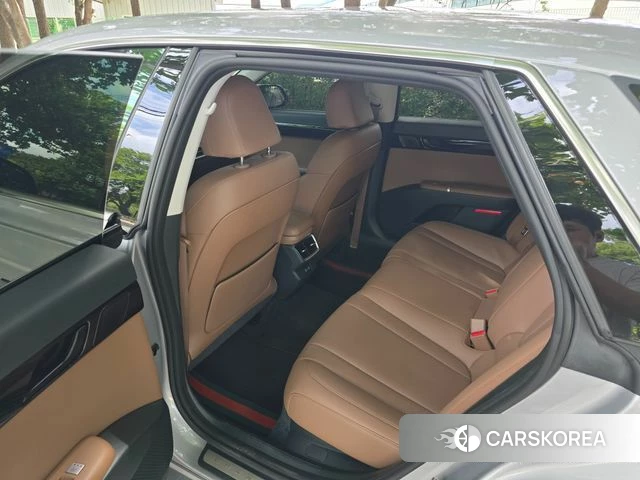 Hyundai Grandeur (GN7) 2023 Серый из Кореи, фото 2
