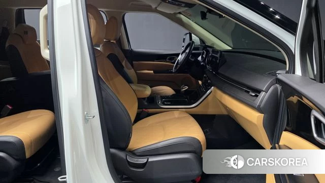 Kia Carnival 4th generation 2023 Белый из Кореи, фото 2