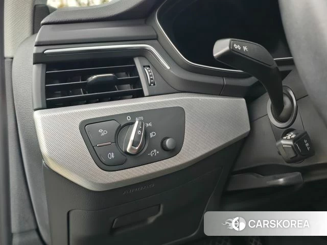 Audi A4 (B9) 2021 Белый из Кореи, фото 2