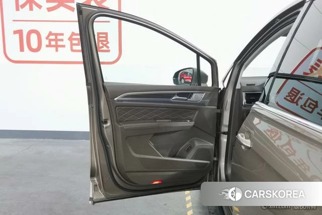 Volkswagen Viloran 2021 Желтый из Китая, фото 2