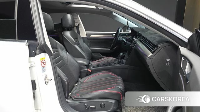 Volkswagen Arteon 2020 Белый из Кореи, фото 2