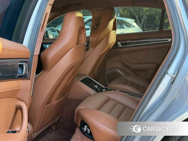 Porsche Panamera (971) 2020 Серебряный из Кореи, фото 2