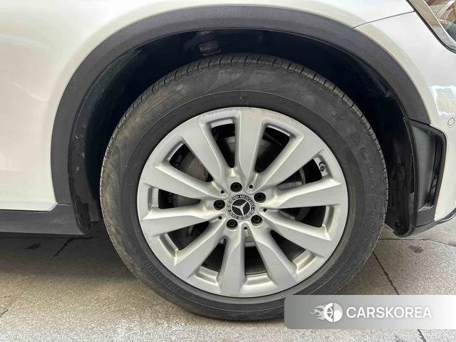 Mercedes-Benz GLC 2021 Белый из Китая, фото 2