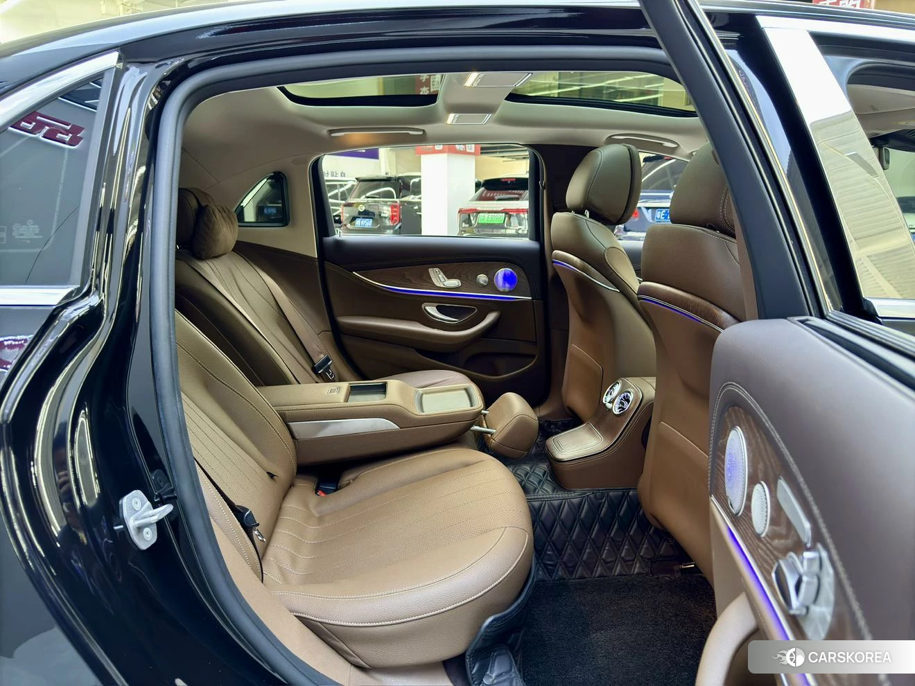 Mercedes-Benz E-Class 2023 Черный из Китая, фото 2