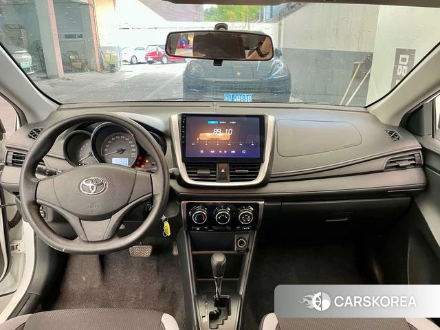 Toyota Yaris L 2021 Белый из Китая, фото 2
