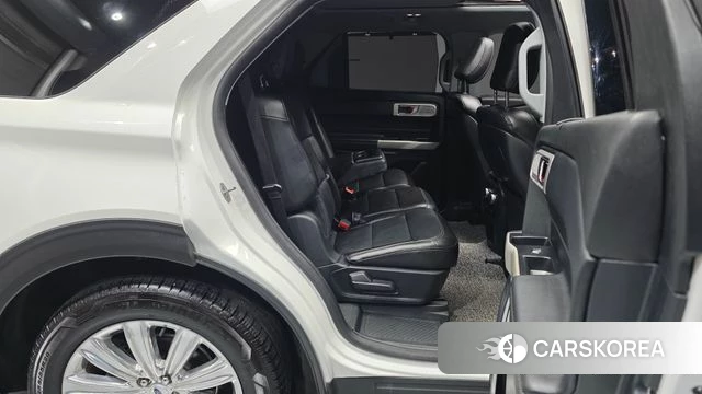 Ford Explorer 6th Generation 2020 Белый из Кореи, фото 2