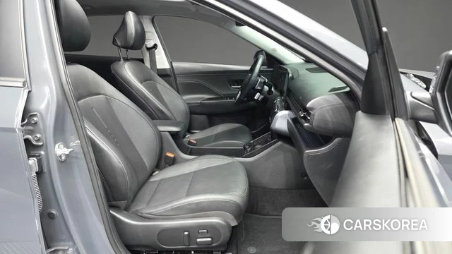 Hyundai Kona (SX2) 2024 Серый из Кореи, фото 2