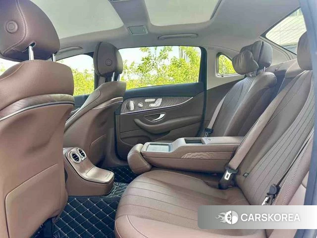 Mercedes-Benz E-Class 2021 Темно-серый из Китая, фото 2