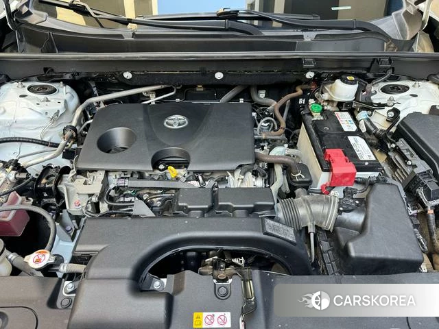Toyota Wildlander 2022 Белый из Китая, фото 2