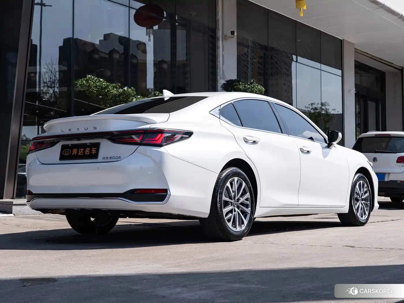 Lexus ES 2025 Белый из Китая, фото 2