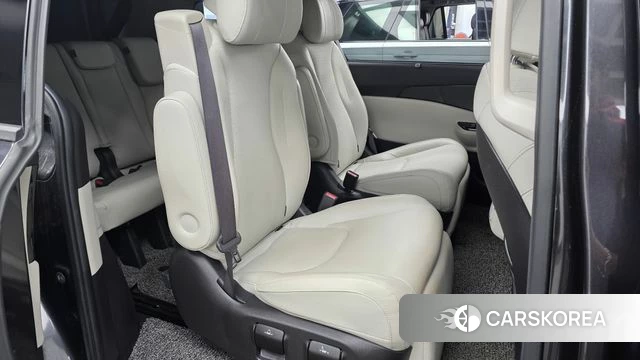 Kia Carnival 4th generation 2021 Серый из Кореи, фото 2