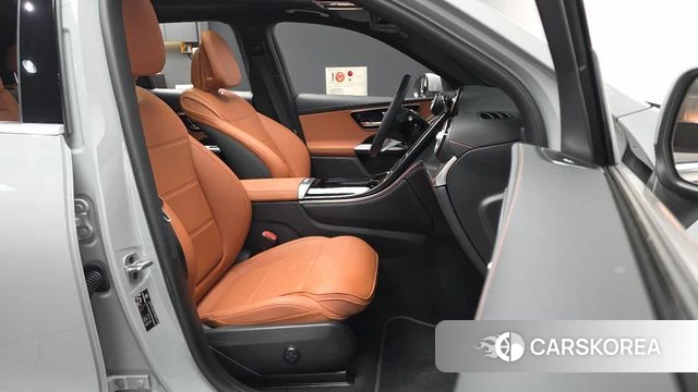 Mercedes-Benz GLC-Class X254 2026 Серебристо-серый из Кореи, фото 2