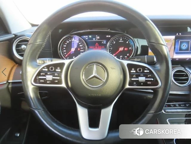 Mercedes-Benz E-Class W213 2019 Черный из Кореи, фото 2