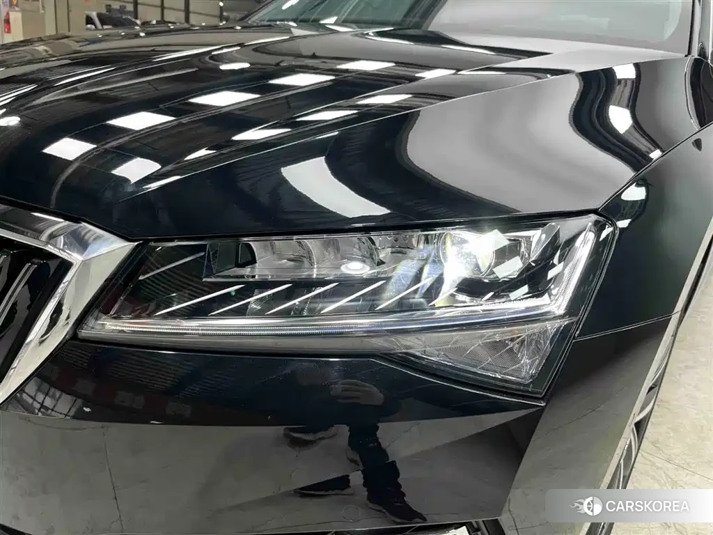 Skoda Superb 2024 Черный из Китая, фото 2