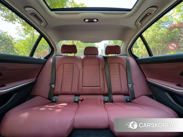 BMW 3 series 2021 Белый из Китая, фото 2