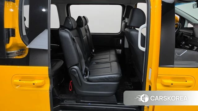 Hyundai Staria 2025 Желтый из Кореи, фото 2