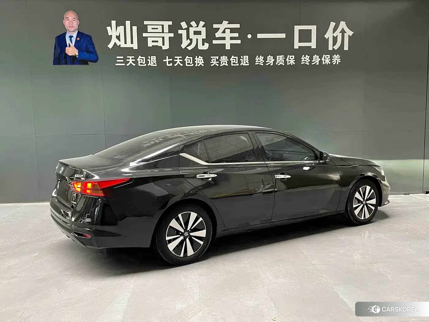 Nissan Altima 2022 Черный из Китая, фото 2