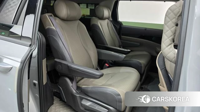Kia The New Carnival 4th Generation 2026 Серебристо-серый из Кореи, фото 2