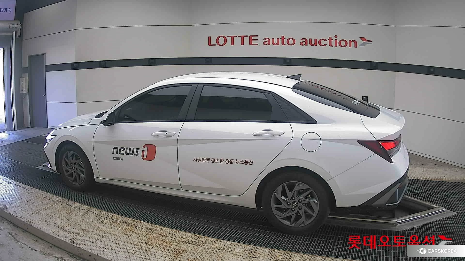 Hyundai Avante 2024 Atlas White из Кореи, фото 2
