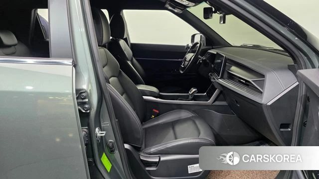 Ssangyong Torres 2023 Темно-зеленый из Кореи, фото 2