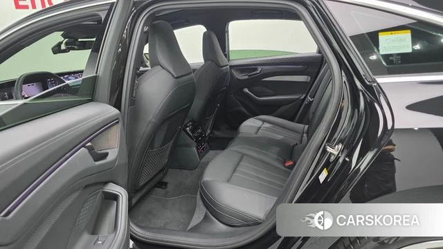 Audi A6 (C9) 2026 Черный из Кореи, фото 2