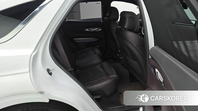 Genesis GV70 2021 Белый из Кореи, фото 2