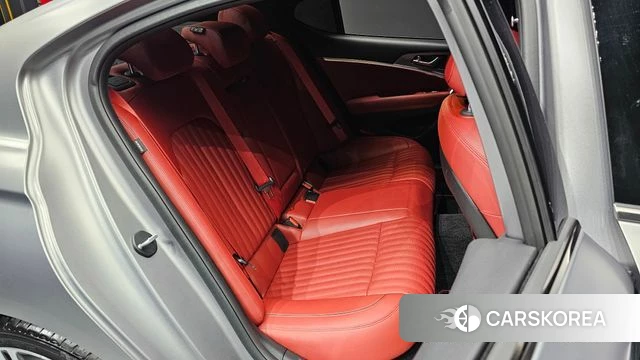 Genesis The New G70 2024 Серебристо-серый из Кореи, фото 2