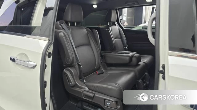 Honda Odyssey 2018 Белый из Кореи, фото 2