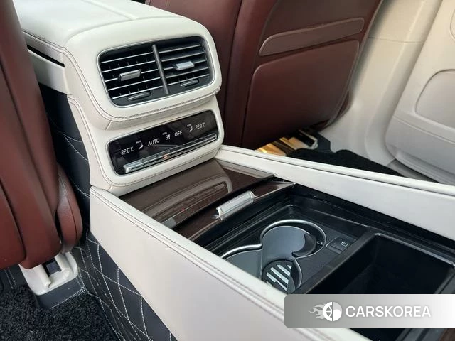 Mercedes-Benz Maybach GLS 2022 Черный из Китая, фото 2