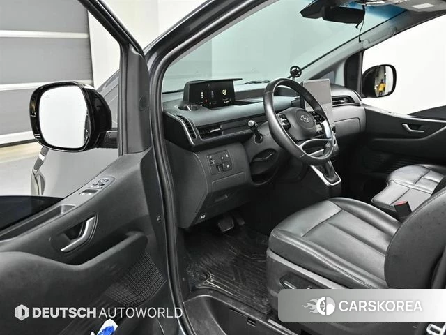 Hyundai Staria 2023 Серый из Кореи, фото 2