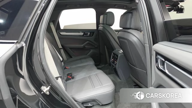 Porsche Cayenne (PO536) 2023 Черный из Кореи, фото 2