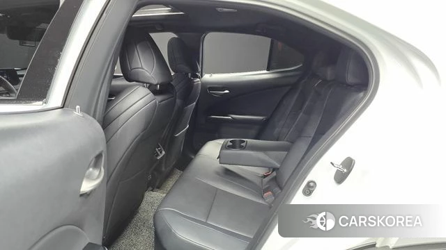Lexus UX250h 2020 Белый из Кореи, фото 2