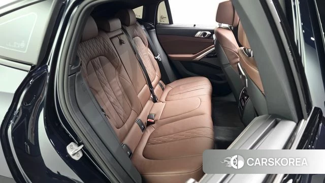 BMW X6 (G06) 2025 Черный из Кореи, фото 2