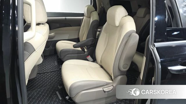 Kia The New Carnival 4th Generation 2024 Черный из Кореи, фото 2