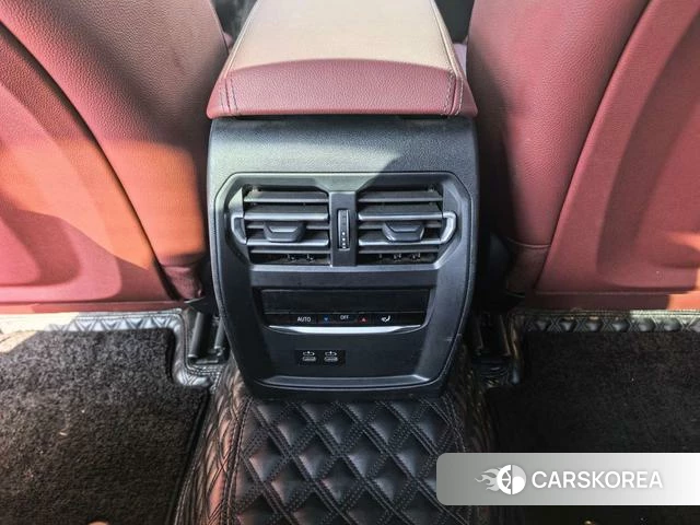 BMW 3 series 2024 Черный из Китая, фото 2