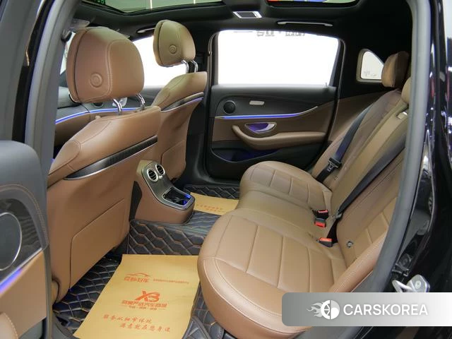 Mercedes-Benz E-Class 2023 Черный из Китая, фото 2
