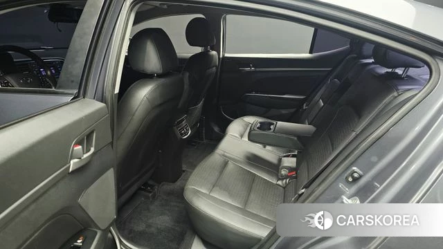 Hyundai Avante AD 2018 Серый из Кореи, фото 2
