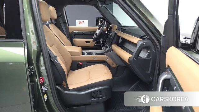 Land Rover Defender (L663) 2026 Зеленый из Кореи, фото 2