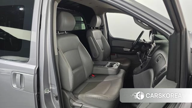 Hyundai The New Grand Starex 2021 Серебряный из Кореи, фото 2