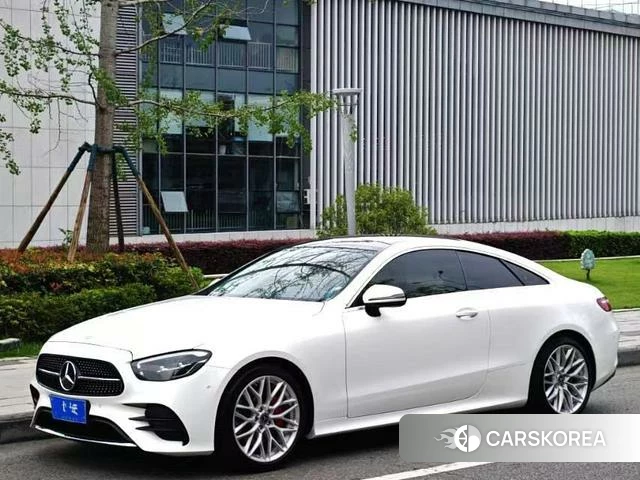 Mercedes-Benz E-Class 2023 Белый из Китая, фото 2